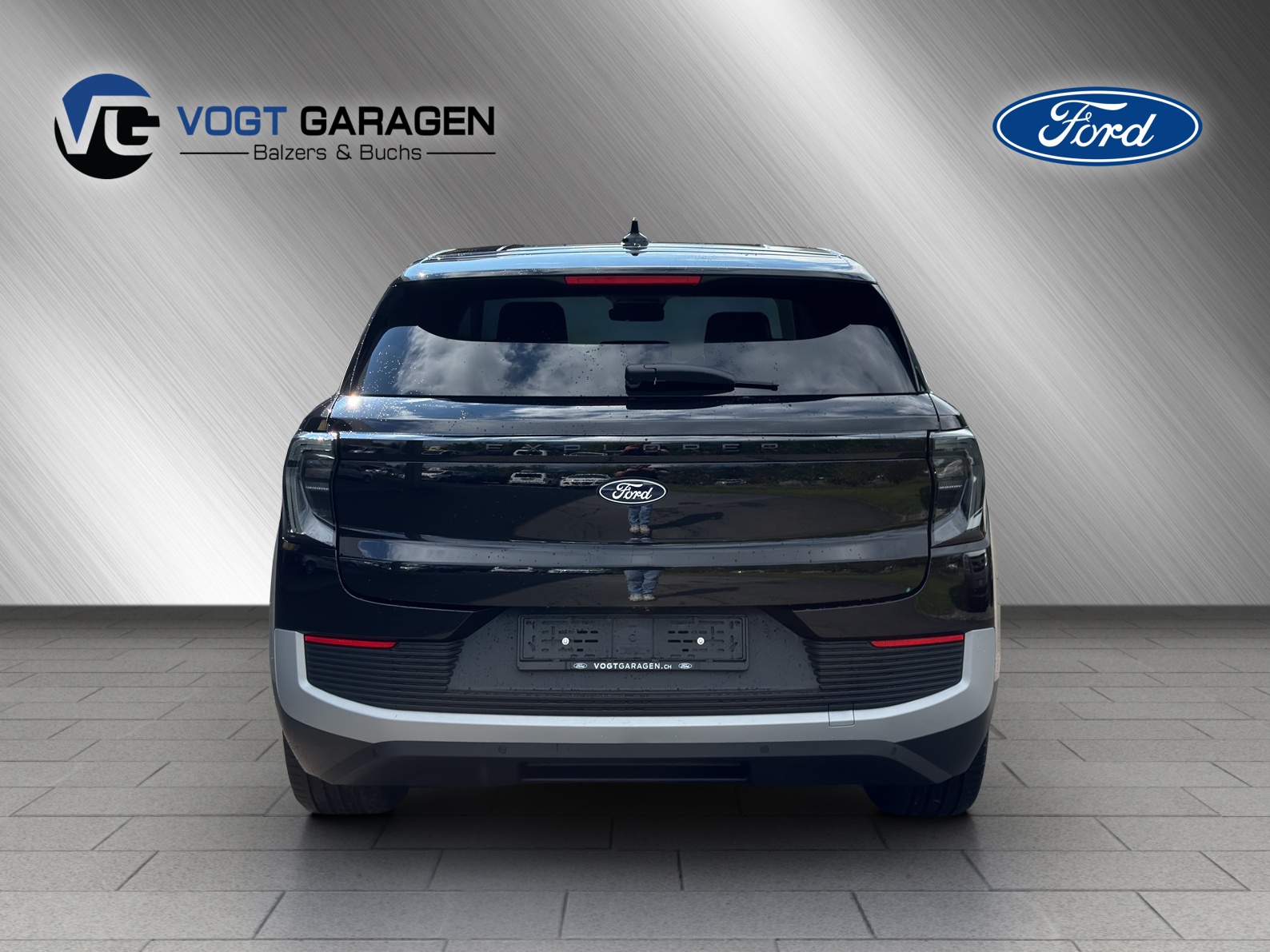 FORD Explorer Extended Range Premium 4x4-image-4