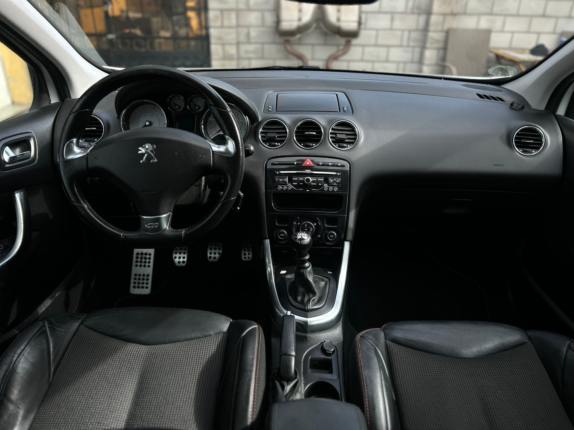 PEUGEOT 308 1.6 16V T GTi-image-6