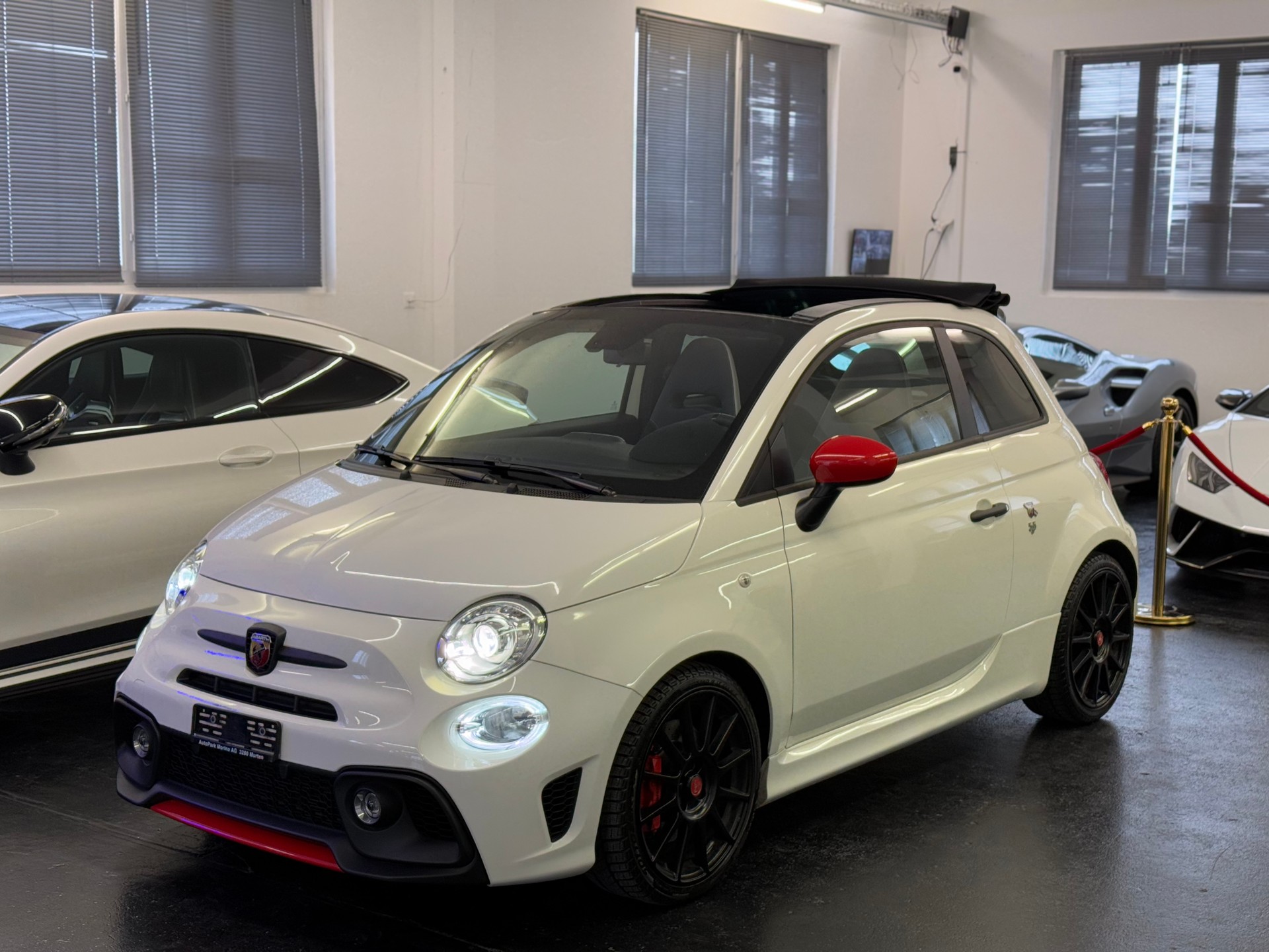 FIAT 695C 1.4 16V Turbo Abarth XSR Yamaha Dualogic-image-7