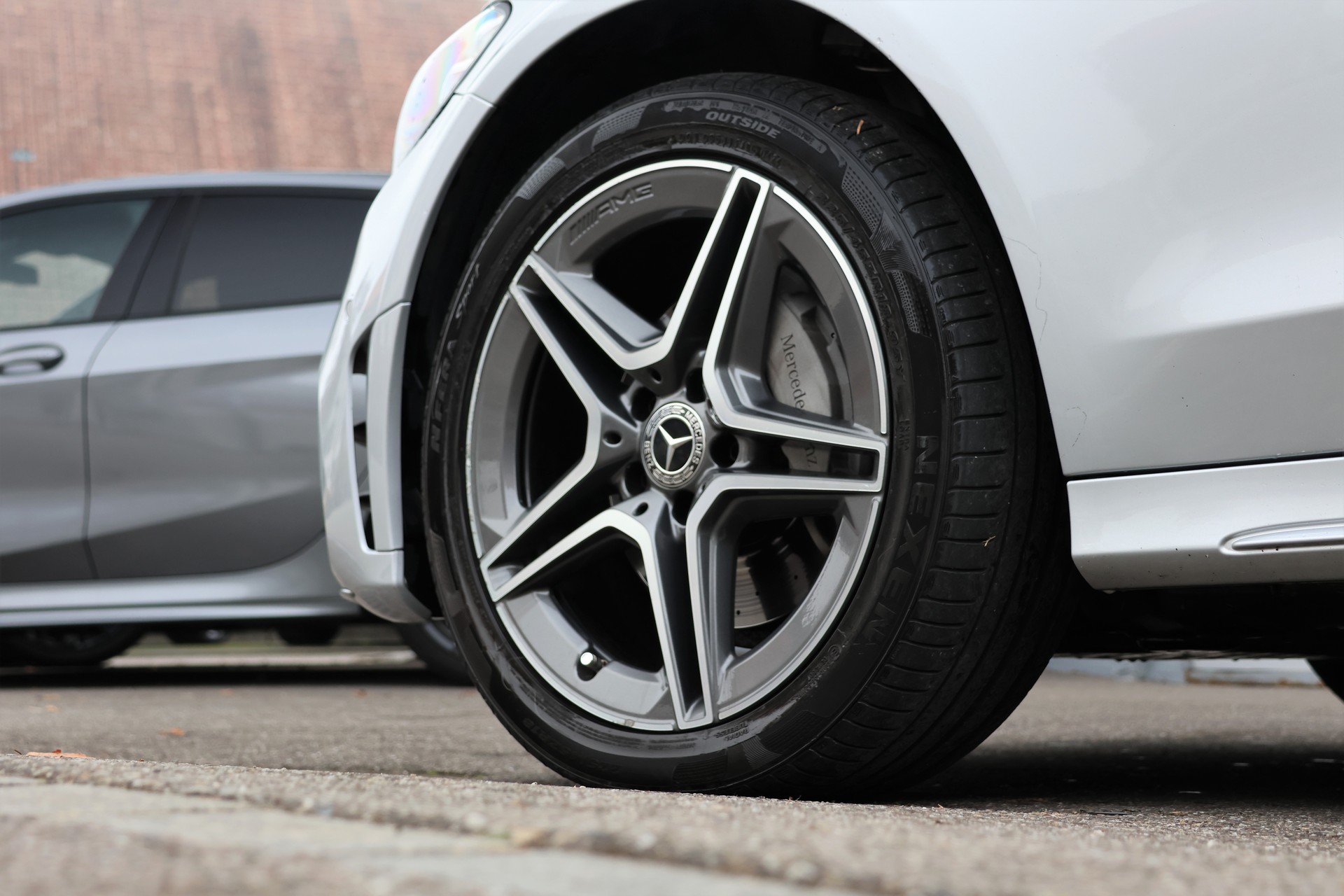 MERCEDES-BENZ C 220 d AMG Line 4Matic 9G-Tronic-image-6