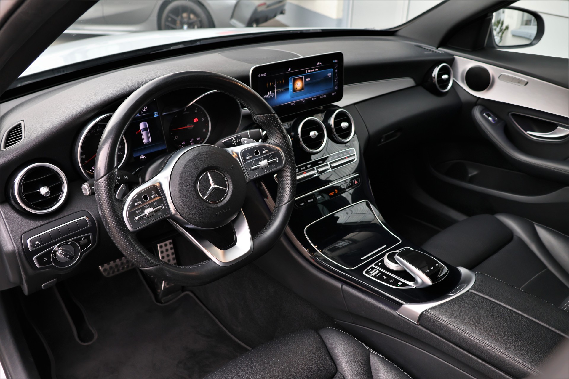 MERCEDES-BENZ C 220 d AMG Line 4Matic 9G-Tronic-image-8