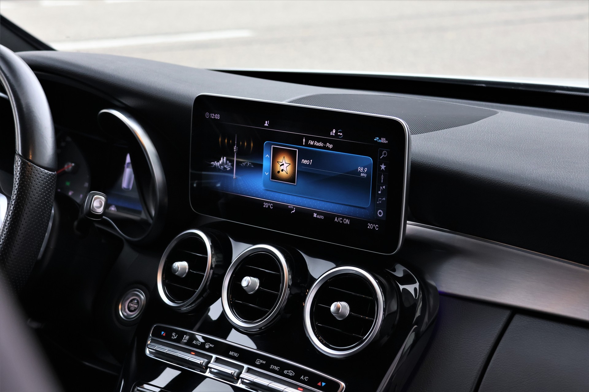 MERCEDES-BENZ C 220 d AMG Line 4Matic 9G-Tronic-image-15