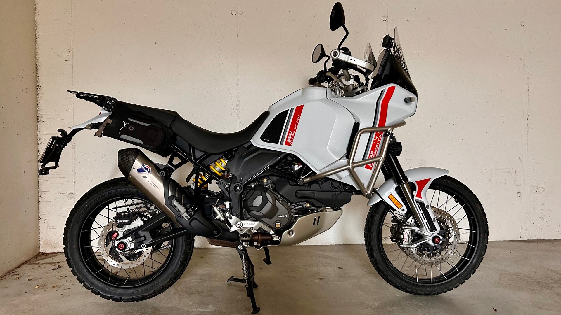 DUCATI Desert X-image-0
