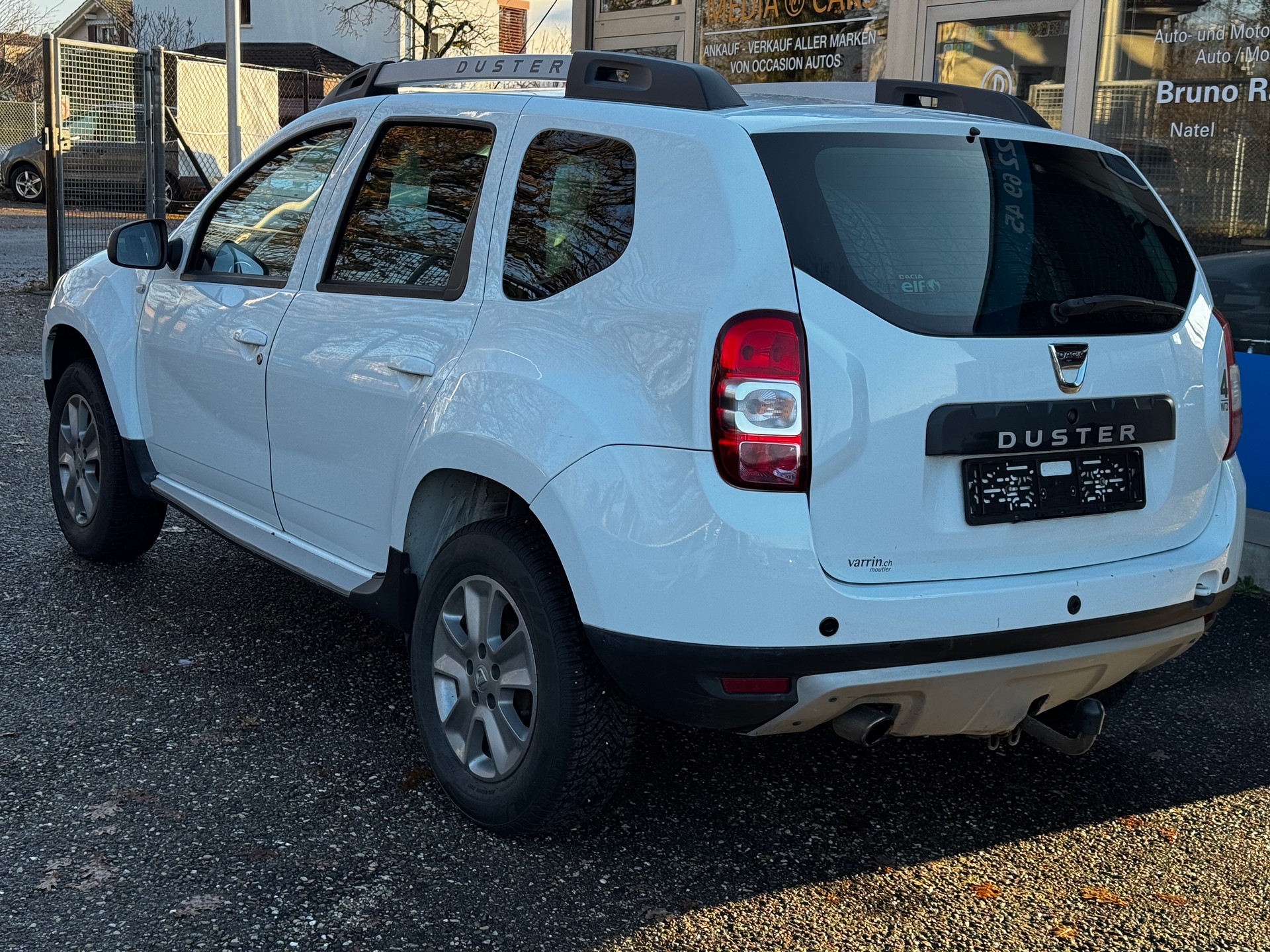 DACIA Duster 1.2 T Lauréate 4x4-image-5