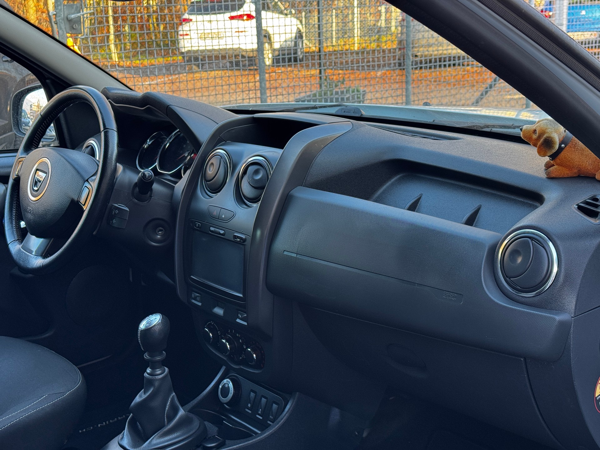 DACIA Duster 1.2 T Lauréate 4x4-image-8
