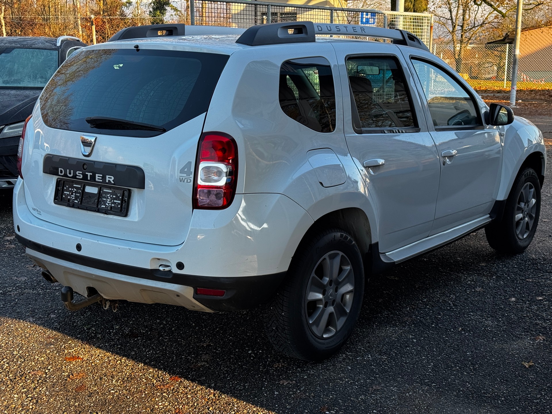 DACIA Duster 1.2 T Lauréate 4x4-image-3