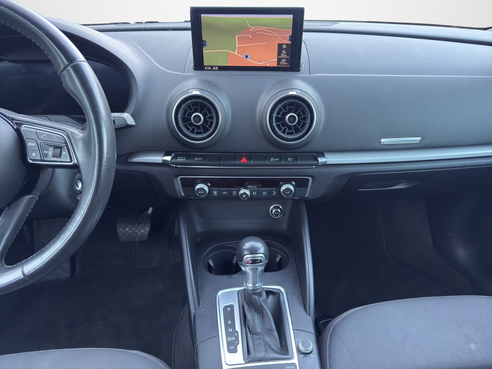 AUDI A3 Sportback 30 TDI S-tronic-image-12