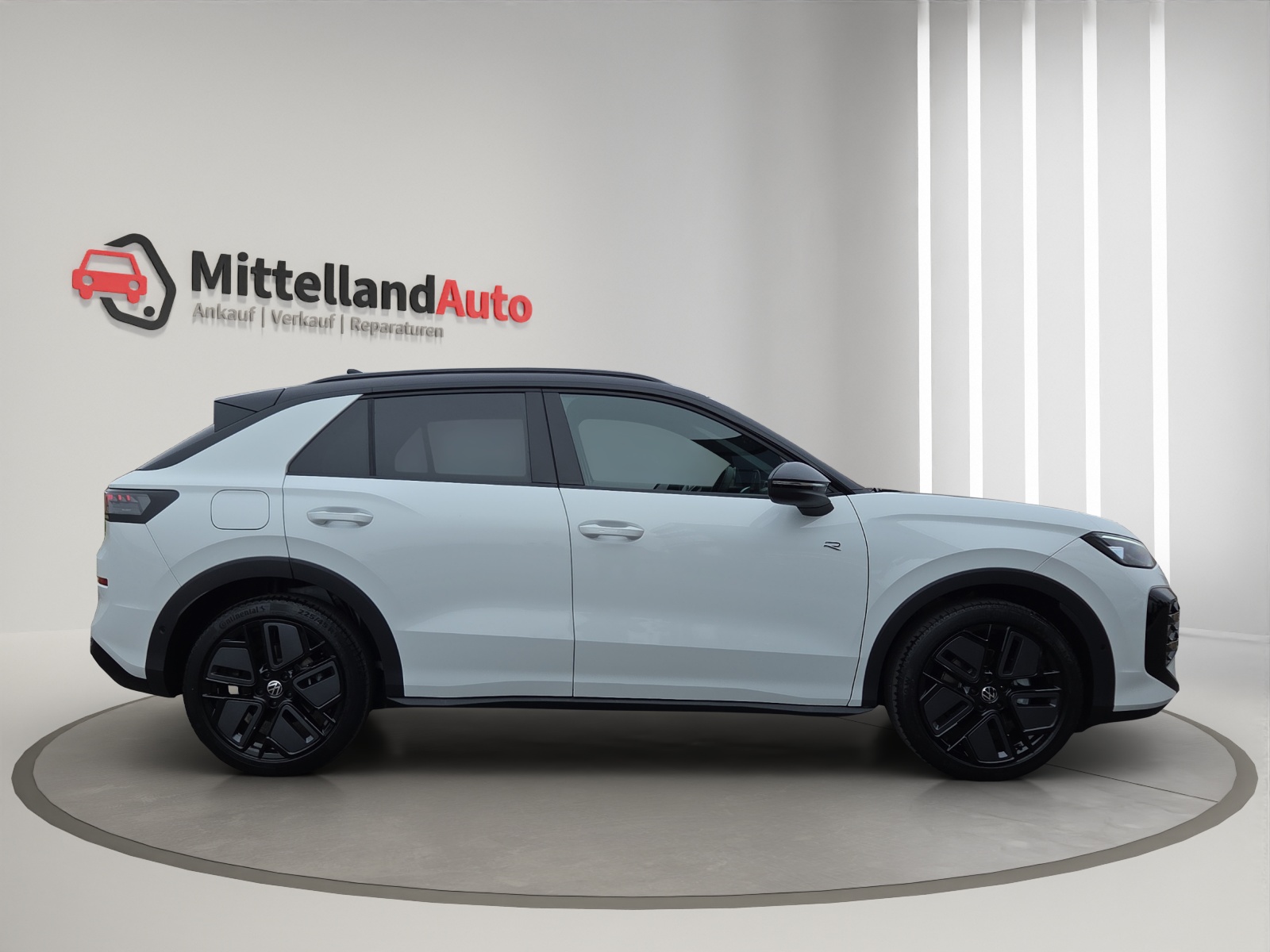 VW T-Roc 1.5 eTSI mHEV R-Line DSG-showroom-element-3