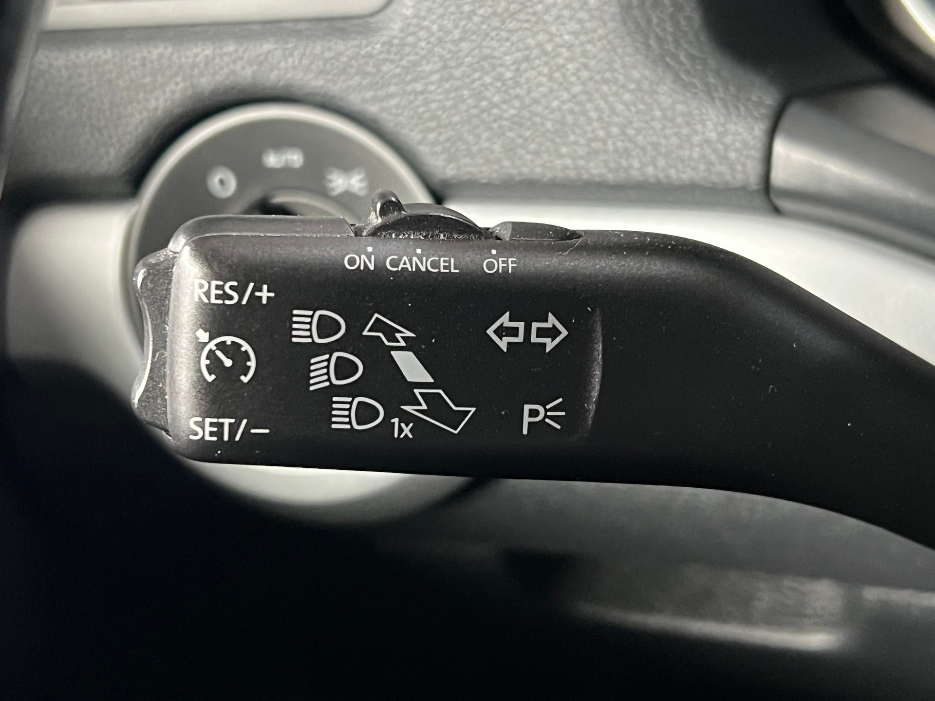 SKODA Octavia Combi 2.0 TDI AllDrive 4x4 Automat-showroom-element-3