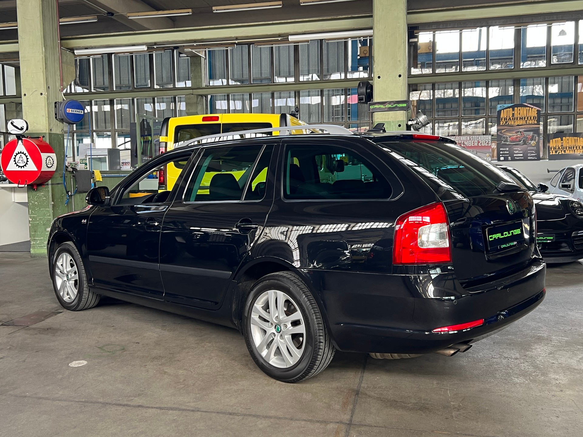 SKODA Octavia Combi 2.0 TDI AllDrive 4x4 Automat-image-13