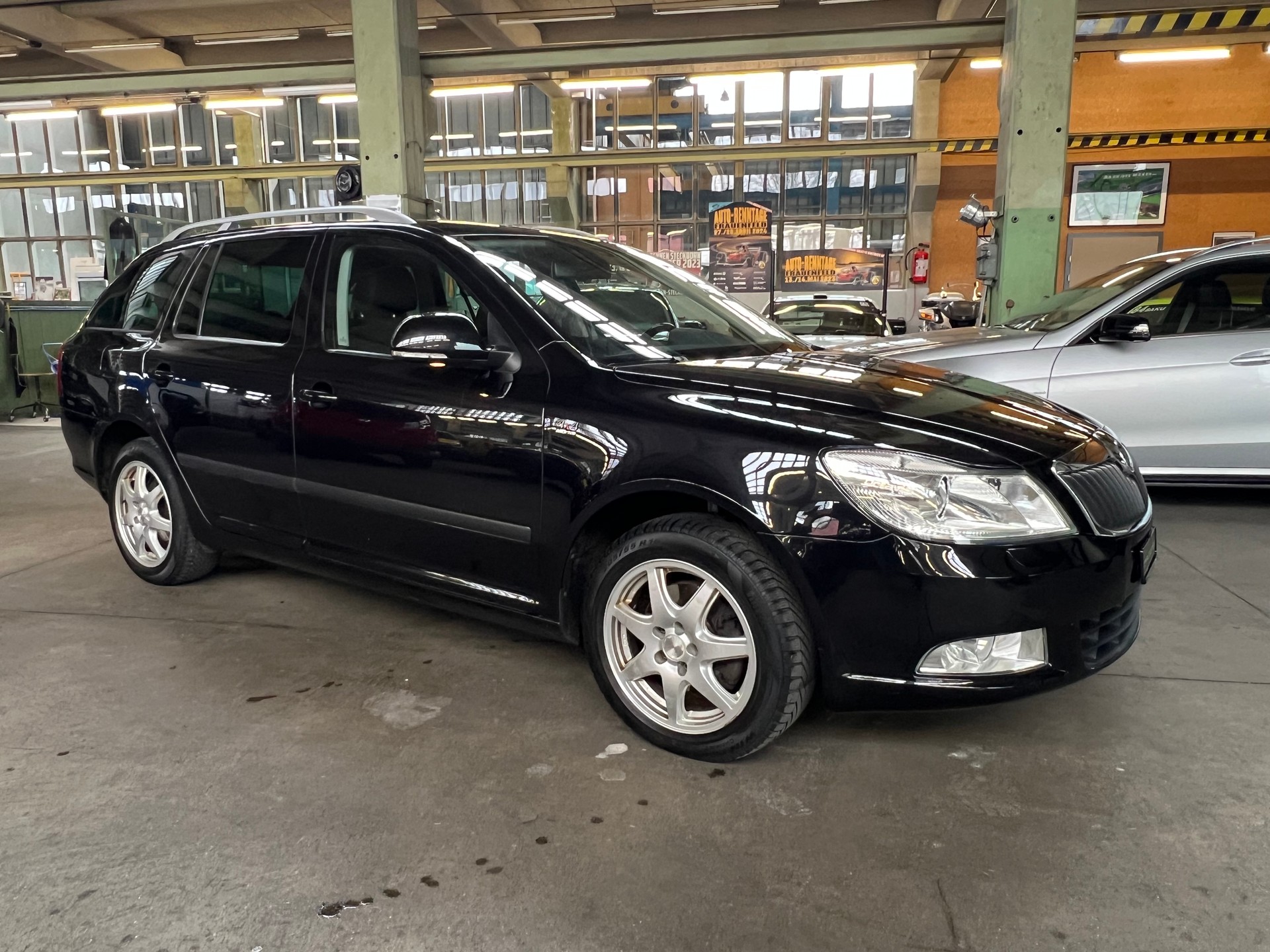 SKODA Octavia Combi 2.0 TDI AllDrive 4x4 Automat-image-14