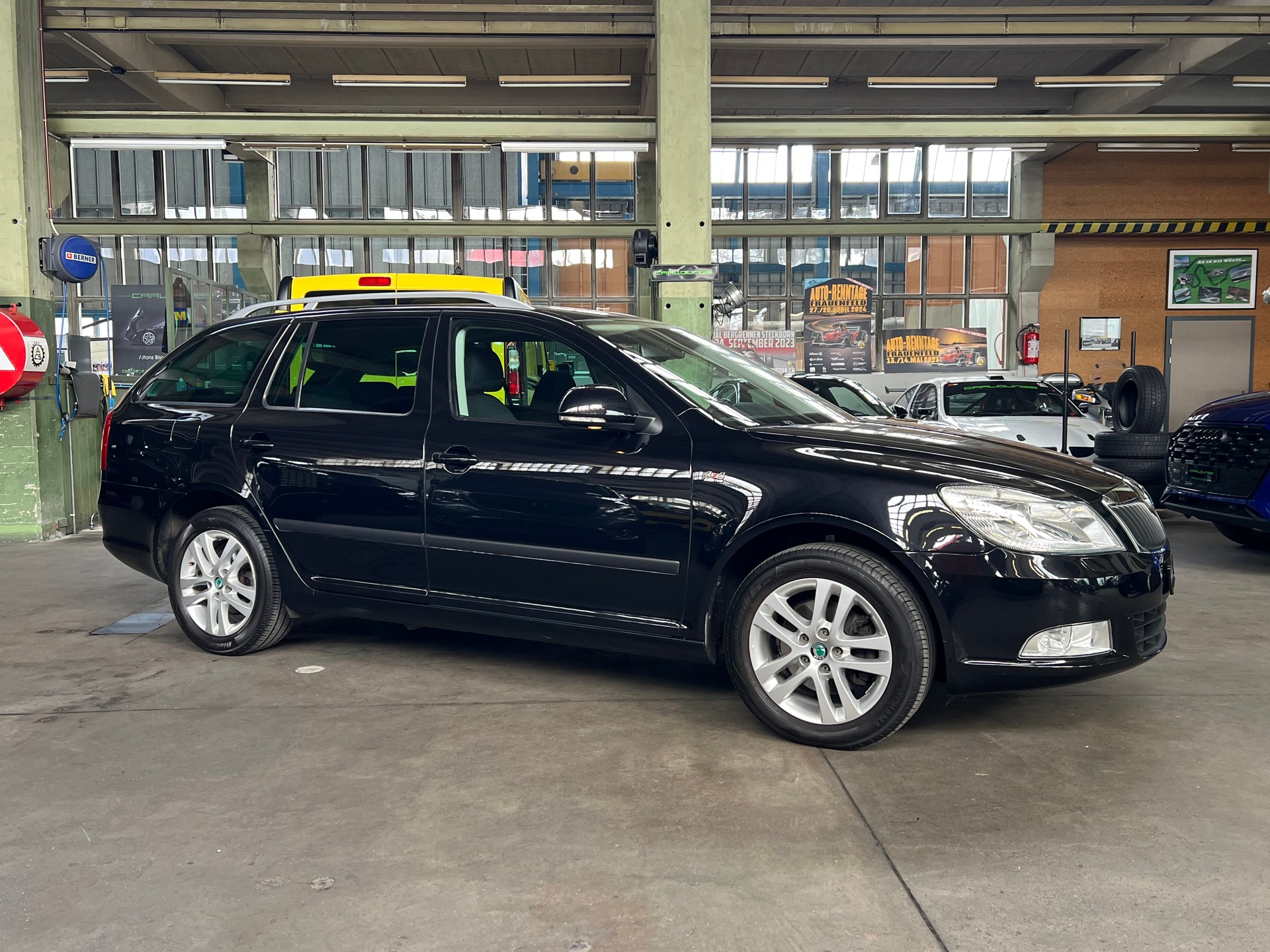 SKODA Octavia Combi 2.0 TDI AllDrive 4x4 Automat-image-15