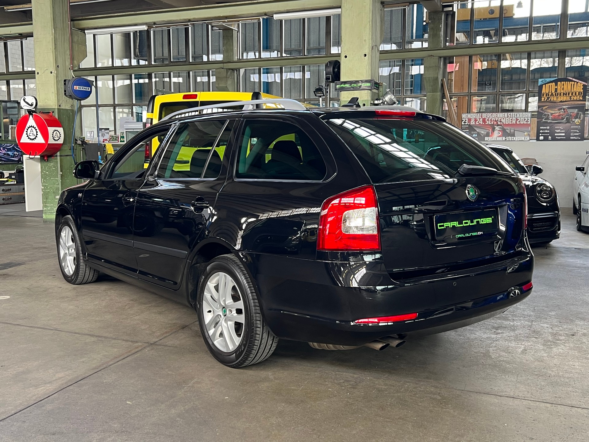 SKODA Octavia Combi 2.0 TDI AllDrive 4x4 Automat-showroom-element-1