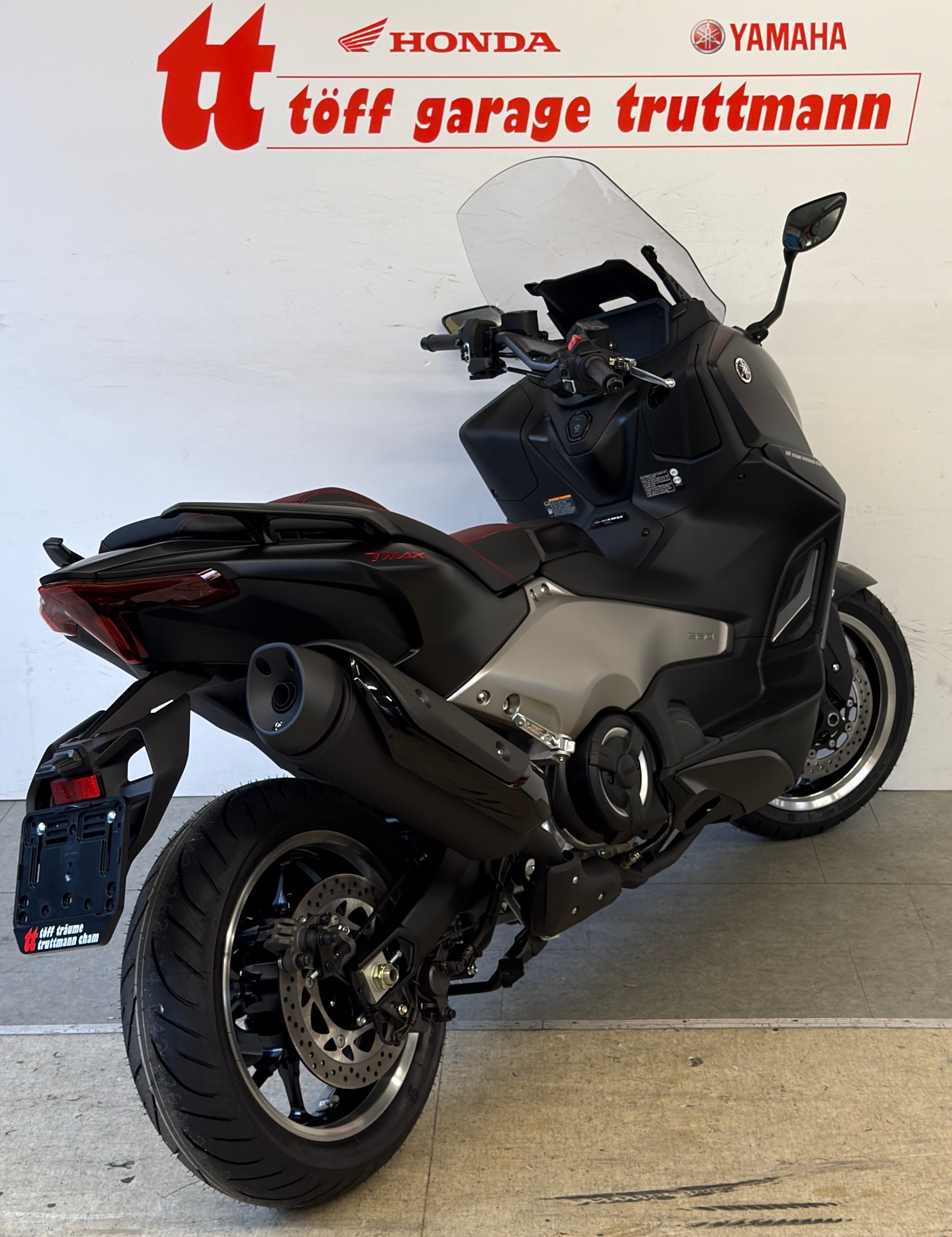 YAMAHA TMAX 25th Anniversary-image-3