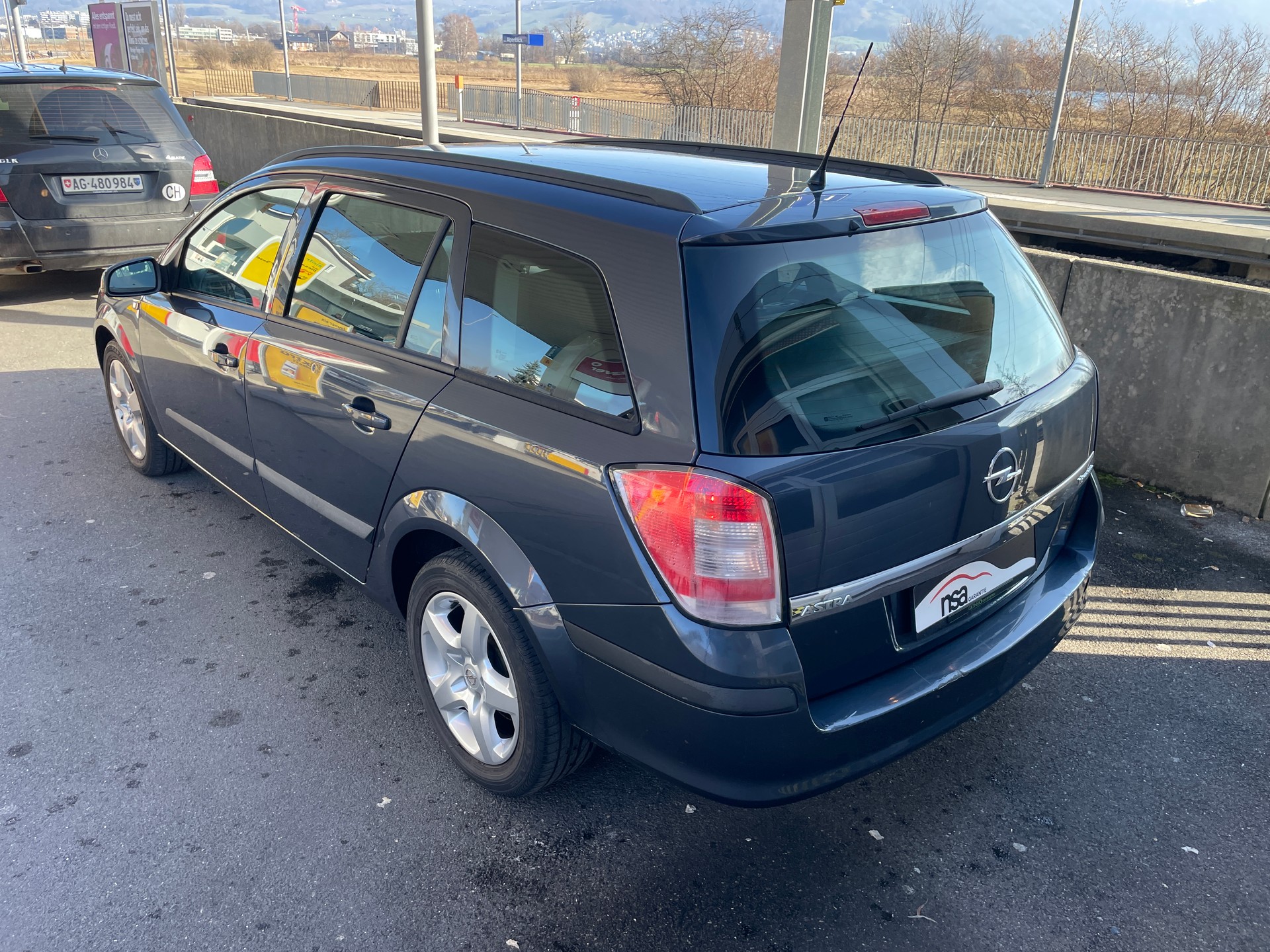 OPEL Astra Caravan 1.6i 16V TP Enjoy-image-6