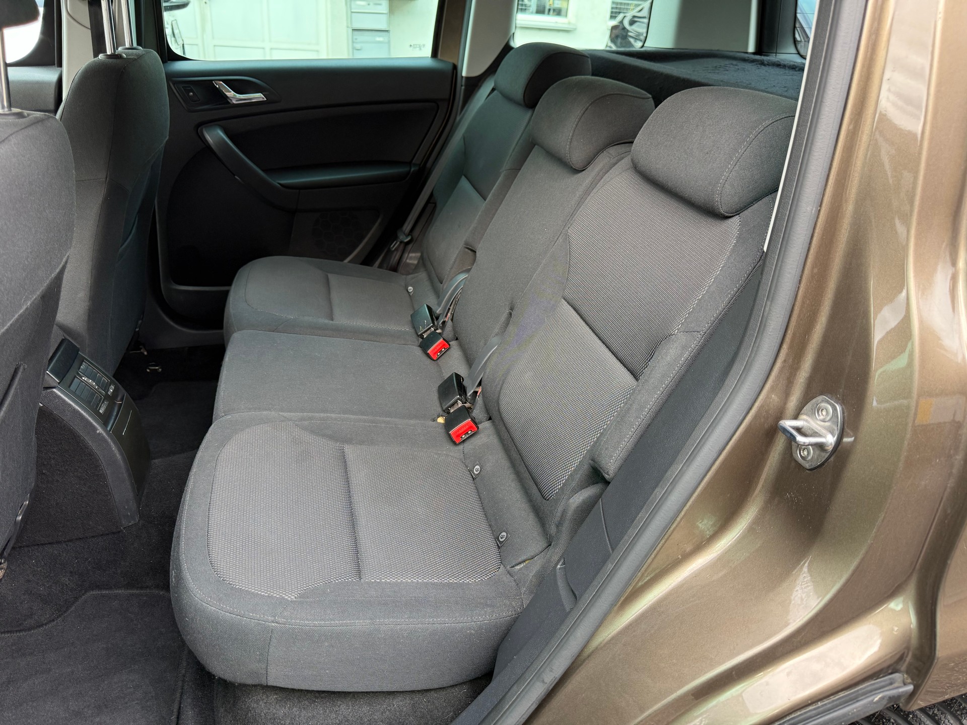 SKODA Yeti 1.8 TSI Ambition Outdoor 4x4-image-8