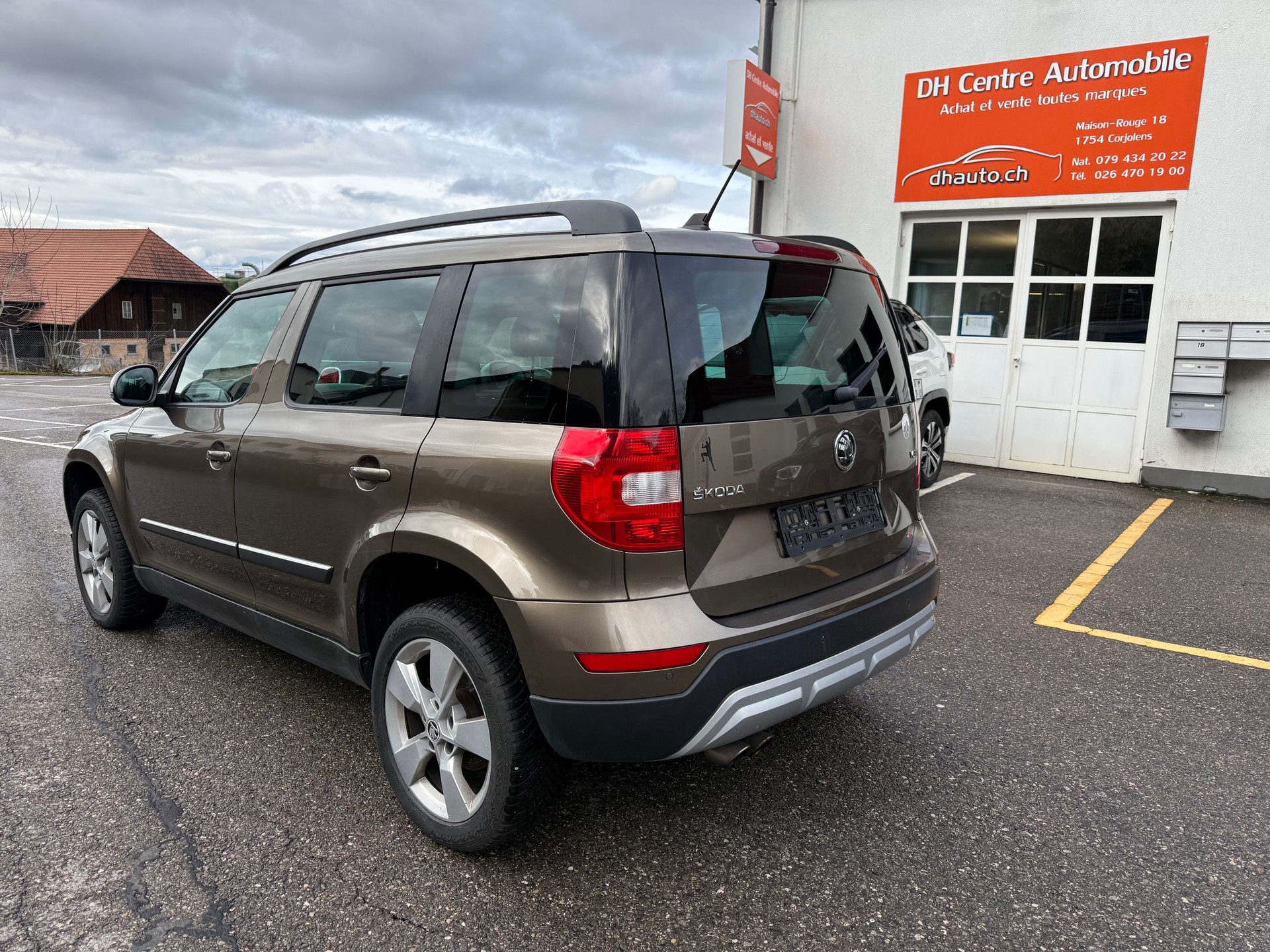 SKODA Yeti 1.8 TSI Ambition Outdoor 4x4-image-4