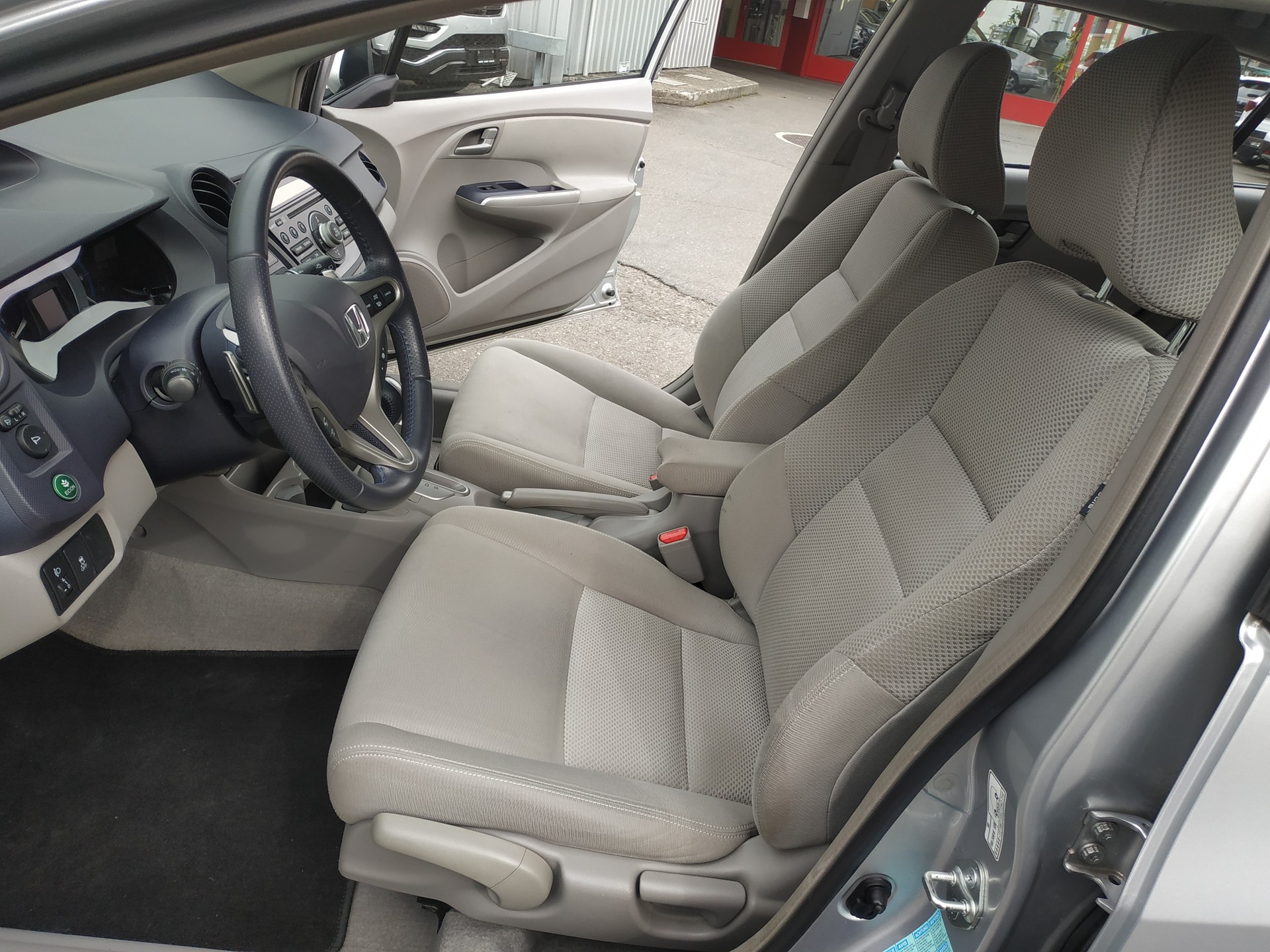 HONDA Insight 1.3i Hybrid Elegance CVT Automat-image-11