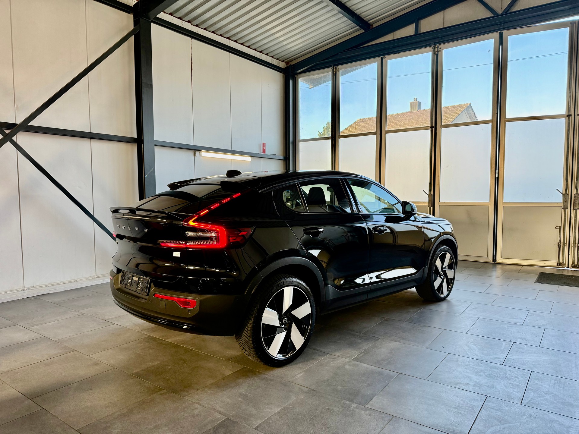 VOLVO C40 Recharge P8 Twin AWD Pure Electric Ultimate-image-3