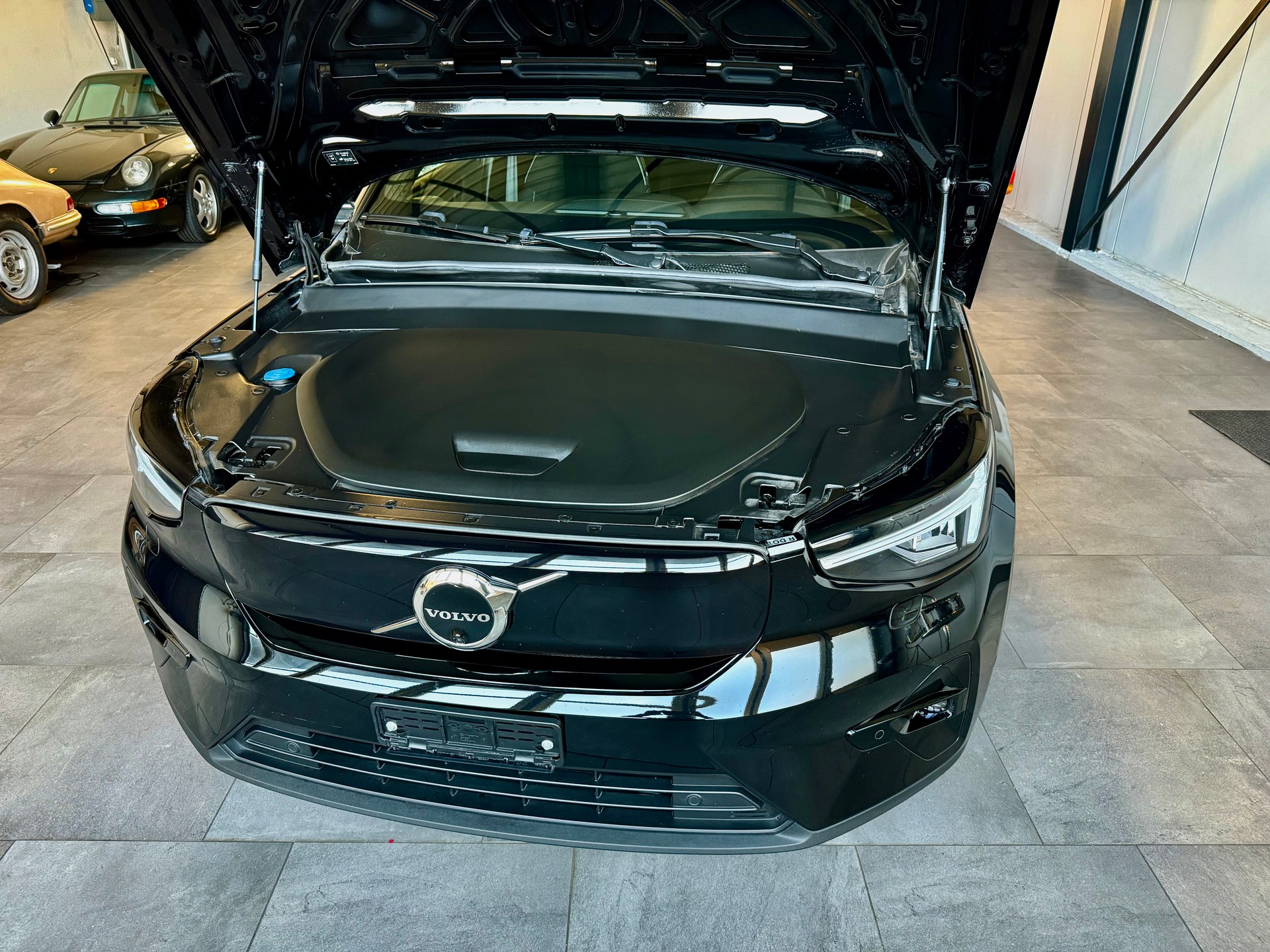 VOLVO C40 Recharge P8 Twin AWD Pure Electric Ultimate-image-5
