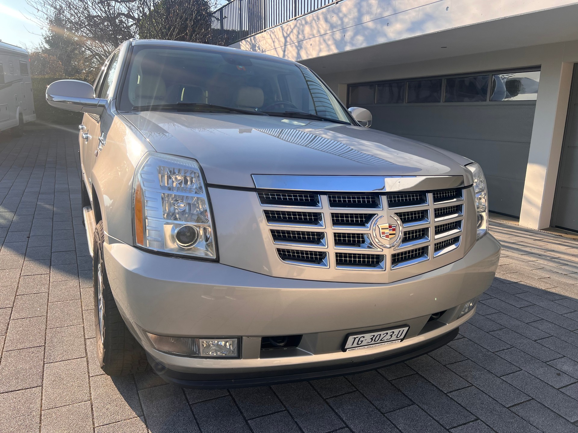 CADILLAC Escalade 6.2 Elegance-image-1