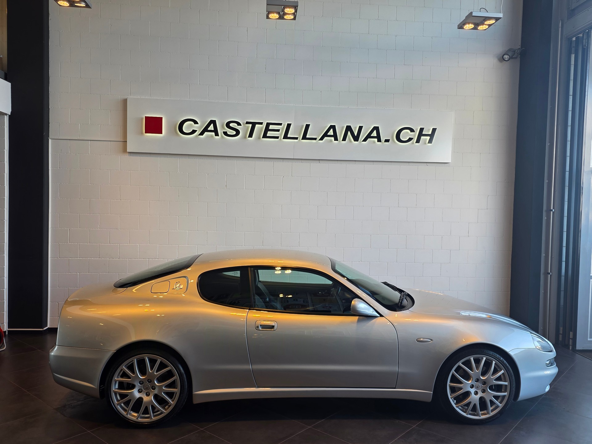 MASERATI 3200 GT-showroom-element-3