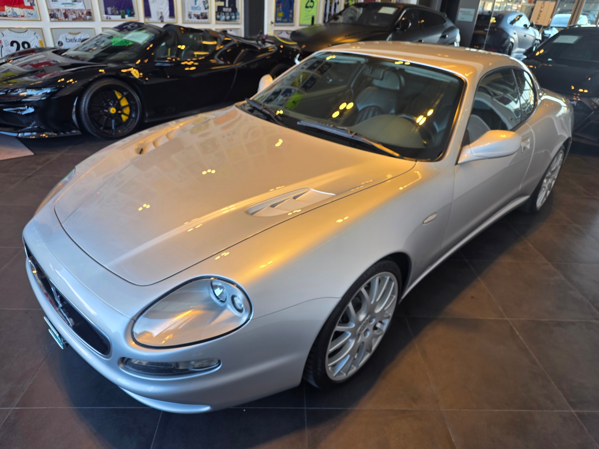MASERATI 3200 GT-showroom-element-2