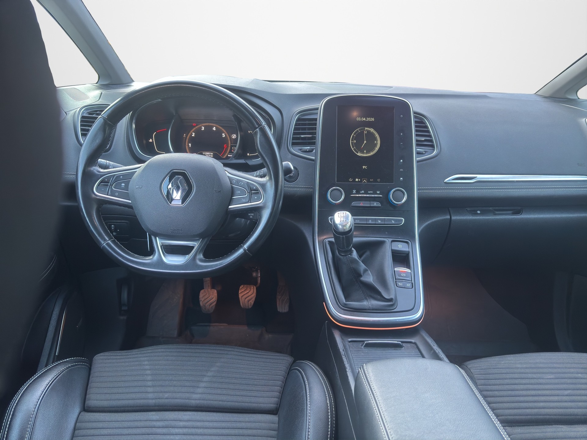 RENAULT Scénic 1.3 16V Turbo Intens-image-11