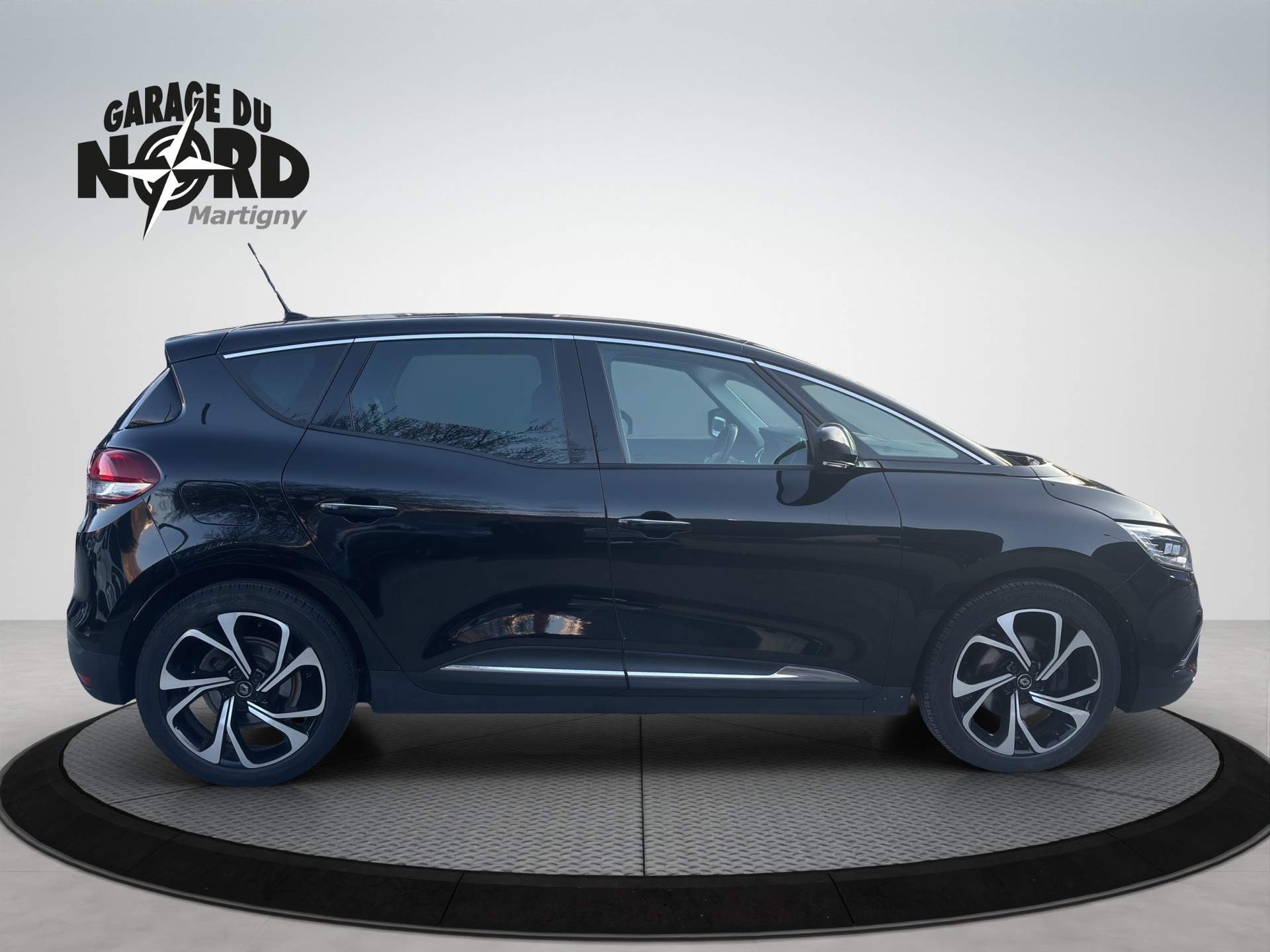 RENAULT Scénic 1.3 16V Turbo Intens-image-6