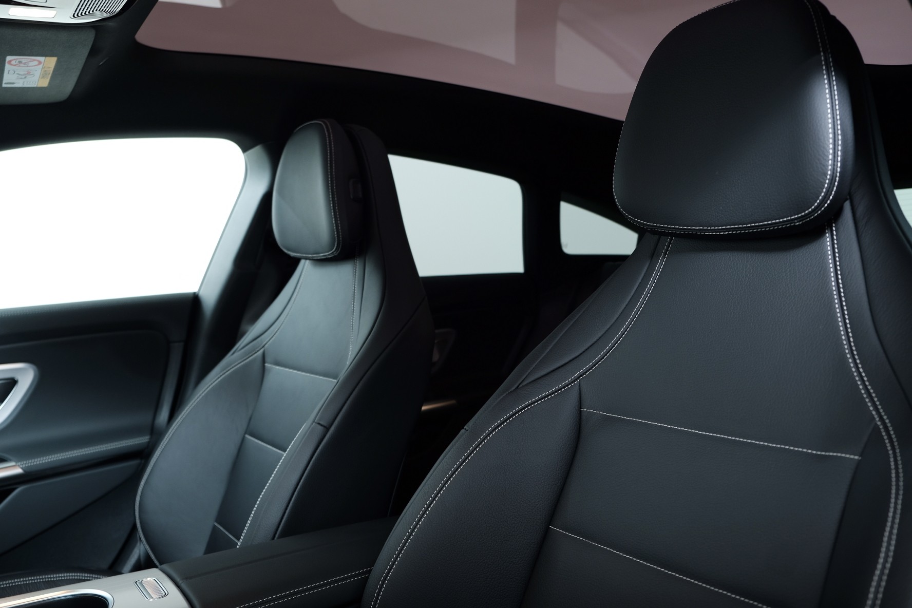 MERCEDES-BENZ CLA 350 4 Matic 85 kWh EQ-image-8