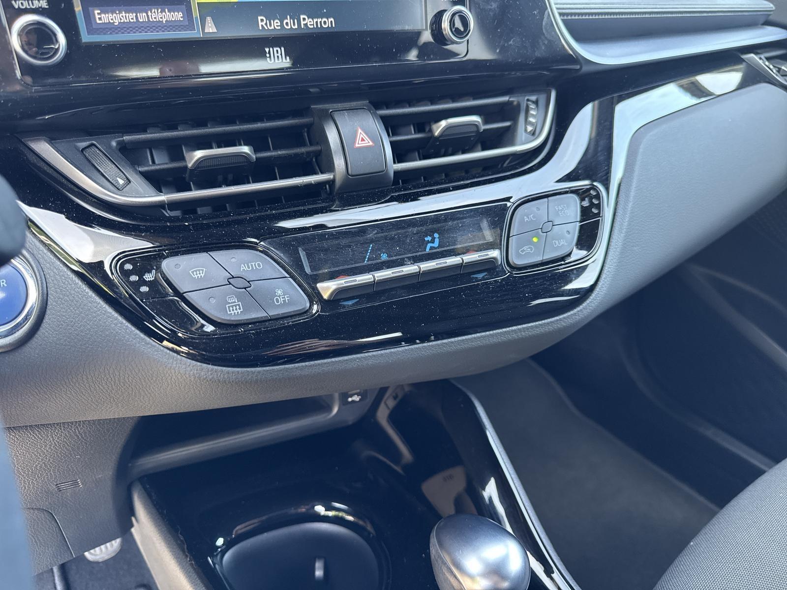 TOYOTA C-HR 2.0 HSD CVT Trend-image-6