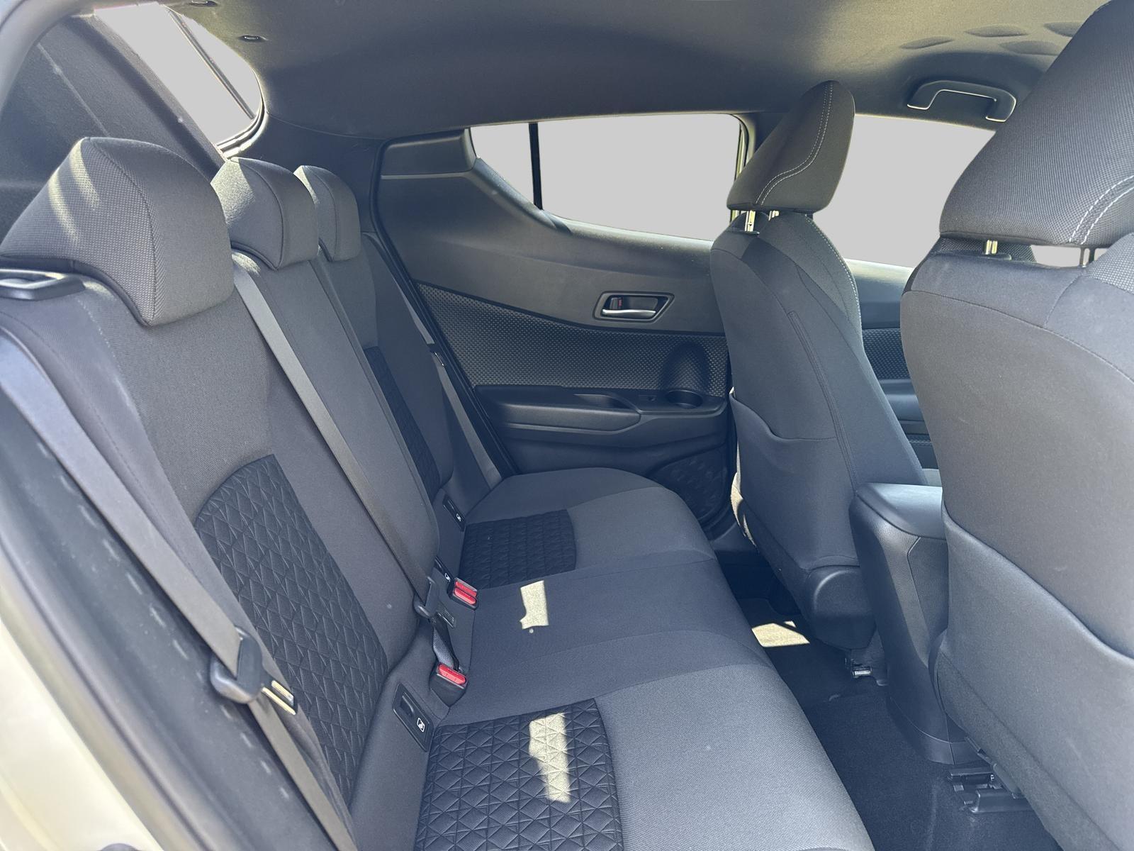 TOYOTA C-HR 2.0 HSD CVT Trend-image-9