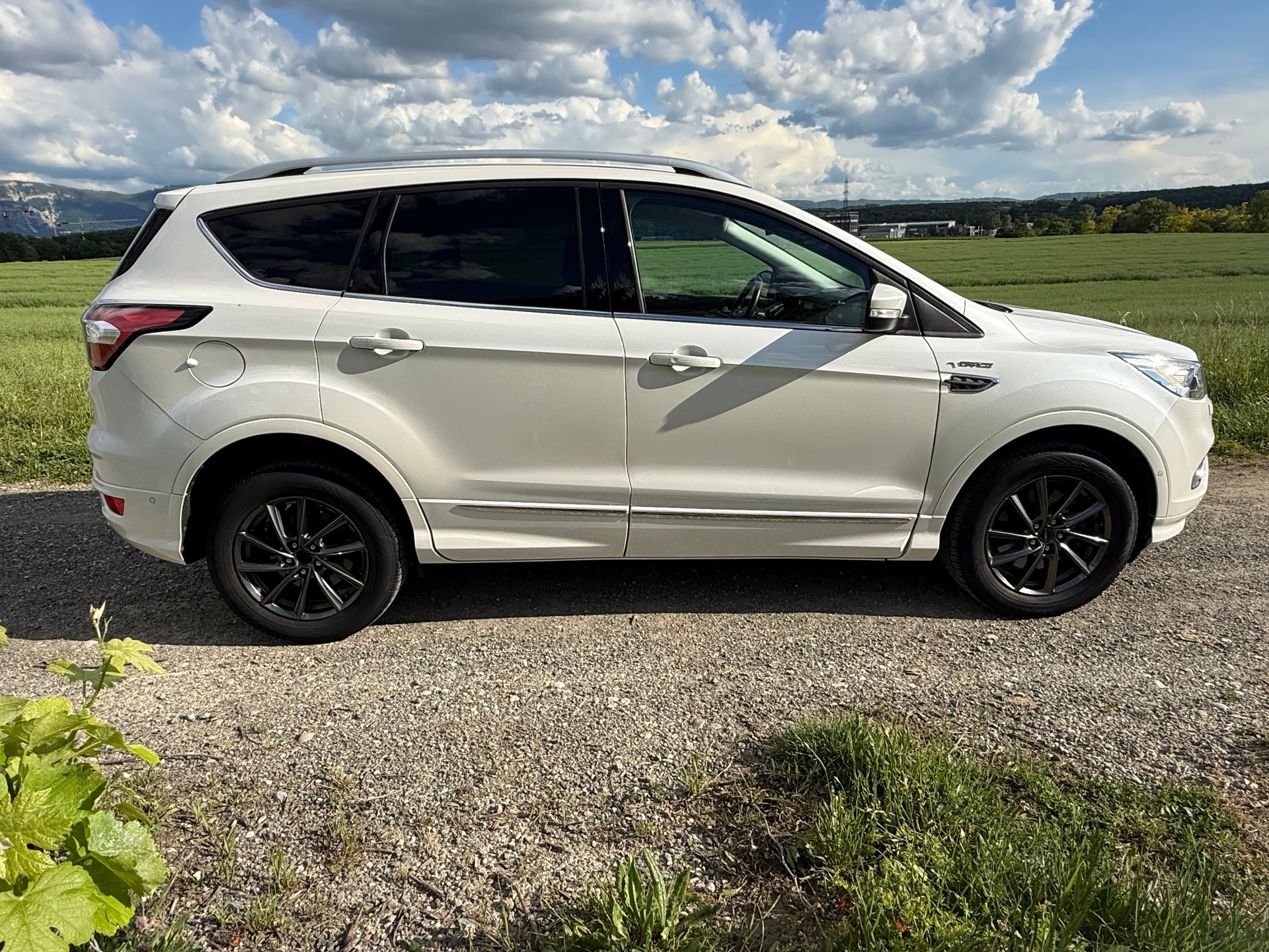 FORD Kuga 1.5 SCTi Vignale 4WD Automatic Voiture suisse . no fumeur-image-5