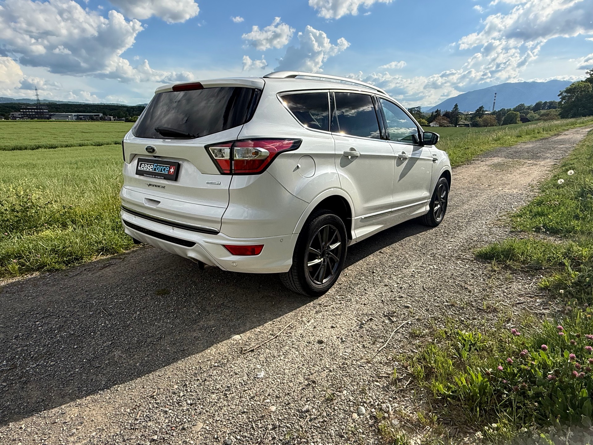 FORD Kuga 1.5 SCTi Vignale 4WD Automatic Voiture suisse . no fumeur-image-4