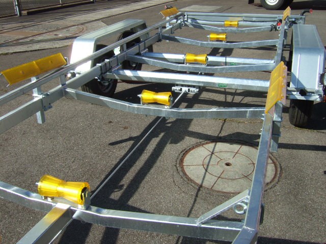TEMARED BOAT B25 2'500KG-image-13