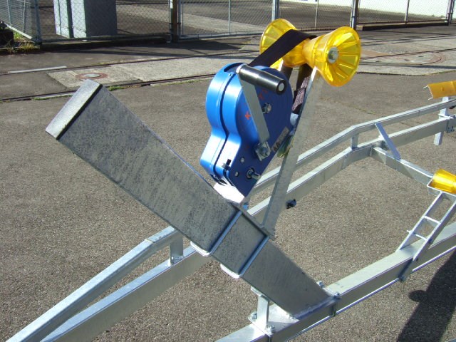 TEMARED BOAT B25 2'500KG-image-12