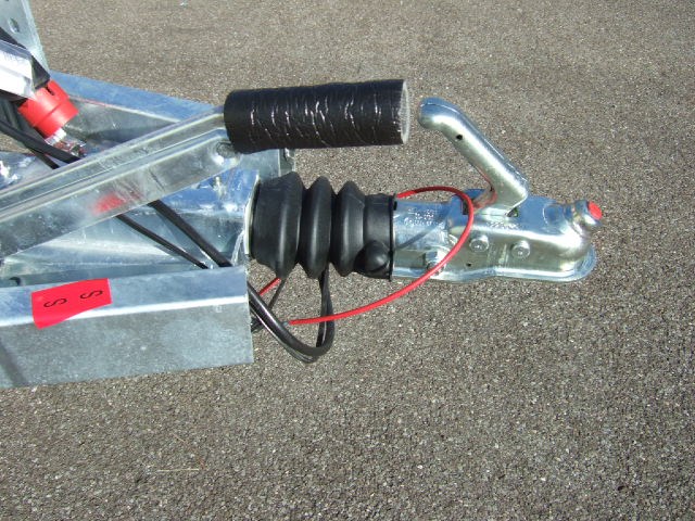 TEMARED BOAT B25 2'500KG-image-4