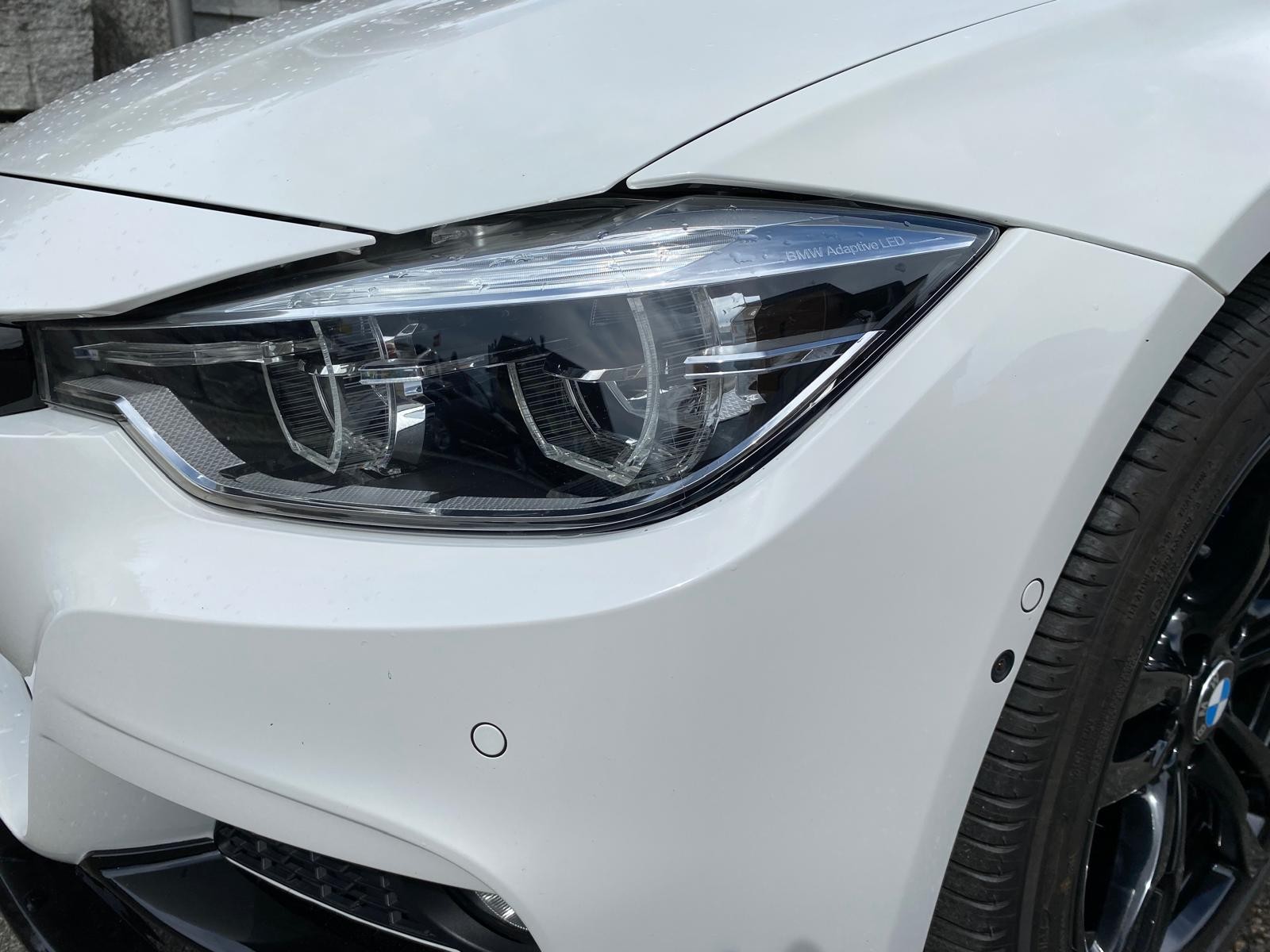 BMW 330i xDrive Touring M Sport Steptronic-image-6