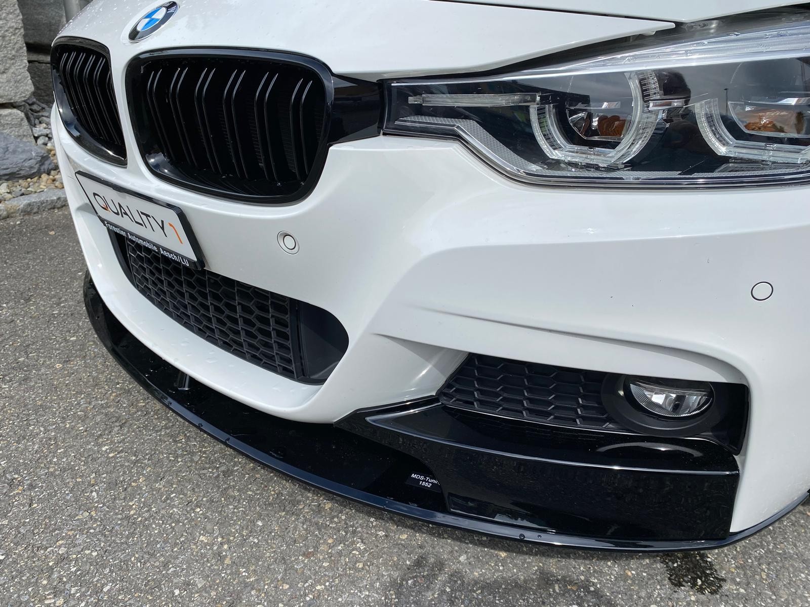 BMW 330i xDrive Touring M Sport Steptronic-image-5