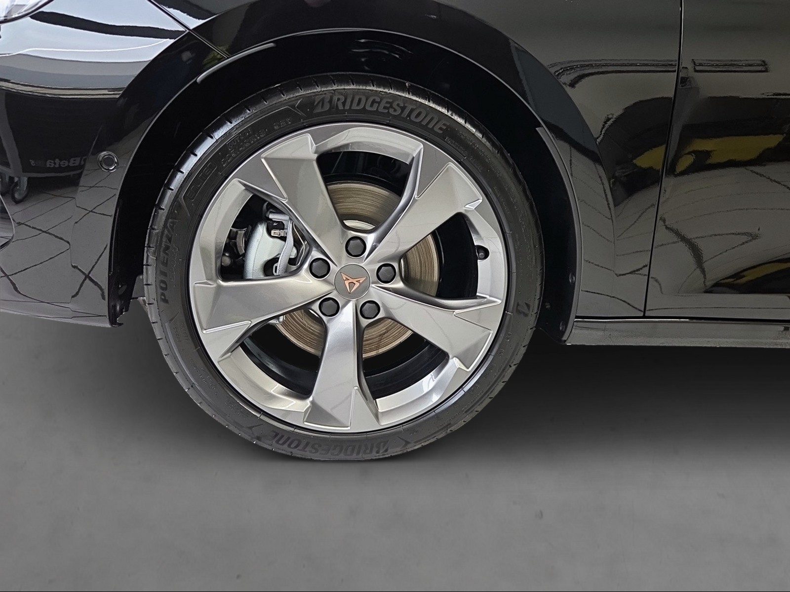 CUPRA Leon ST 2.0 TSI 204 Prime Edition 4Drive DSG-showroom-element-2