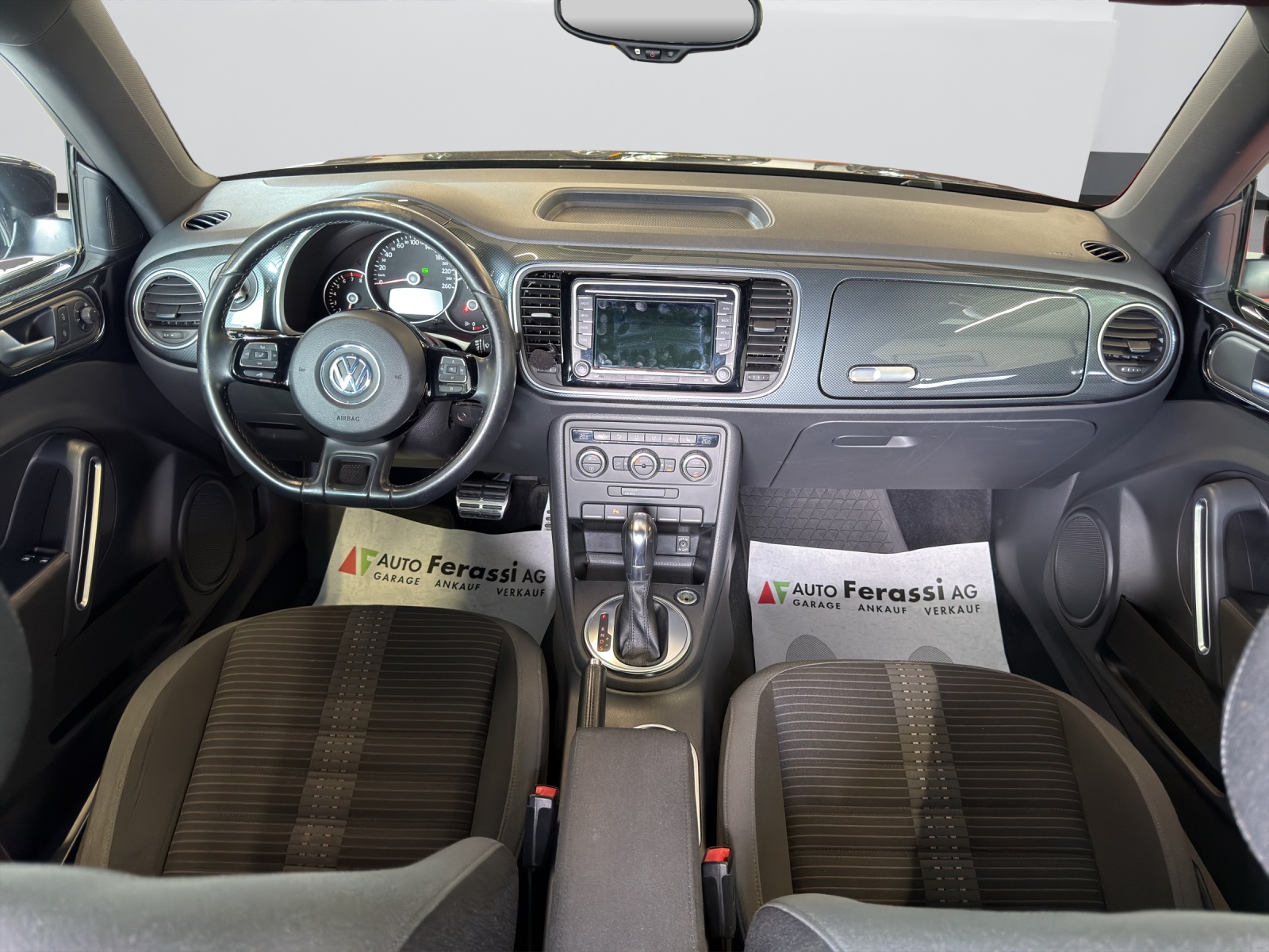 VW Beetle 2.0 TSI Sport DSG-image-10