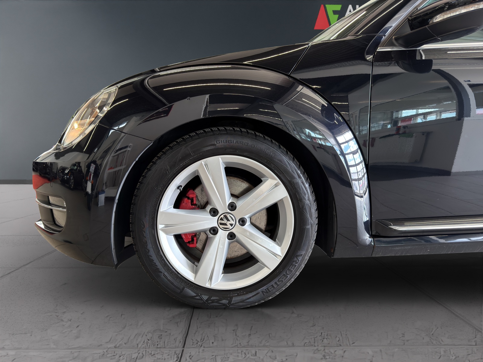 VW Beetle 2.0 TSI Sport DSG-image-17