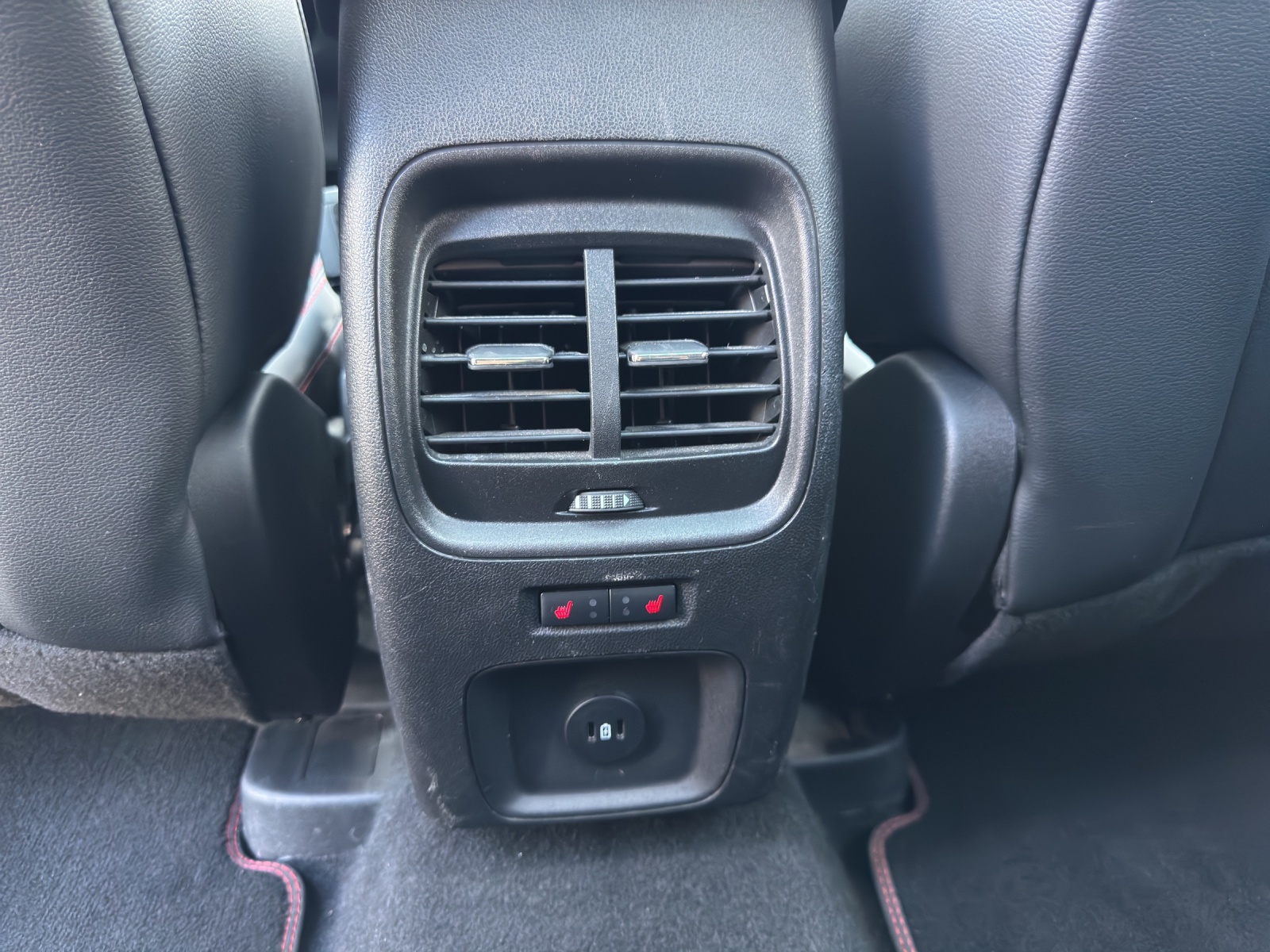 FORD Kuga 2.5 Hybrid ST-Line X 4x4 Black Edition-image-13
