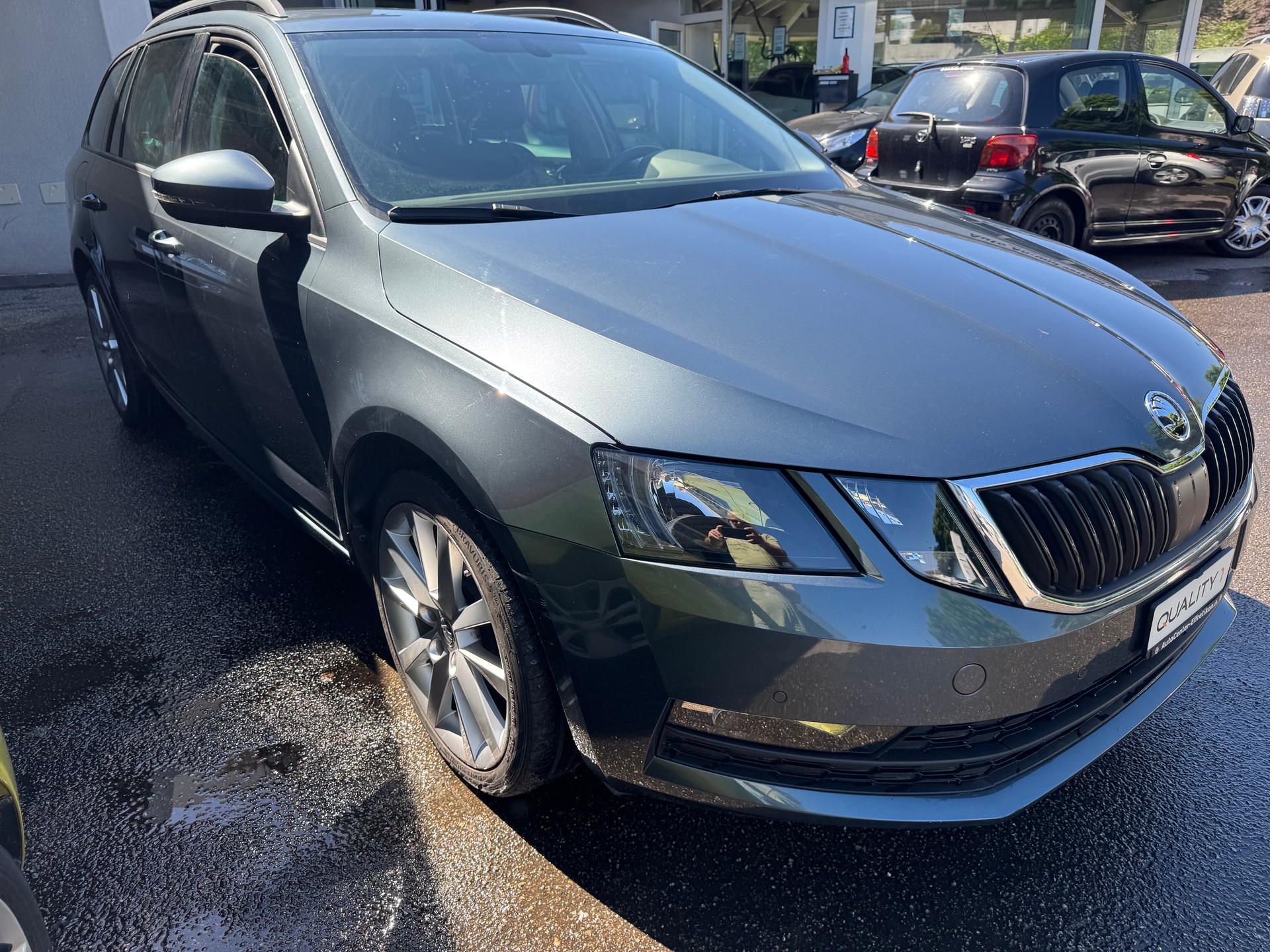 SKODA Octavia Combi 2.0 TSI Clever 4x4 DSG-image-2