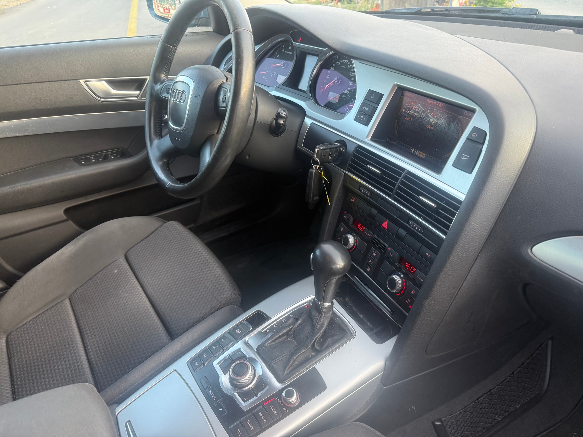 AUDI A6 Avant 2.8 V6 FSI multitronic-image-10