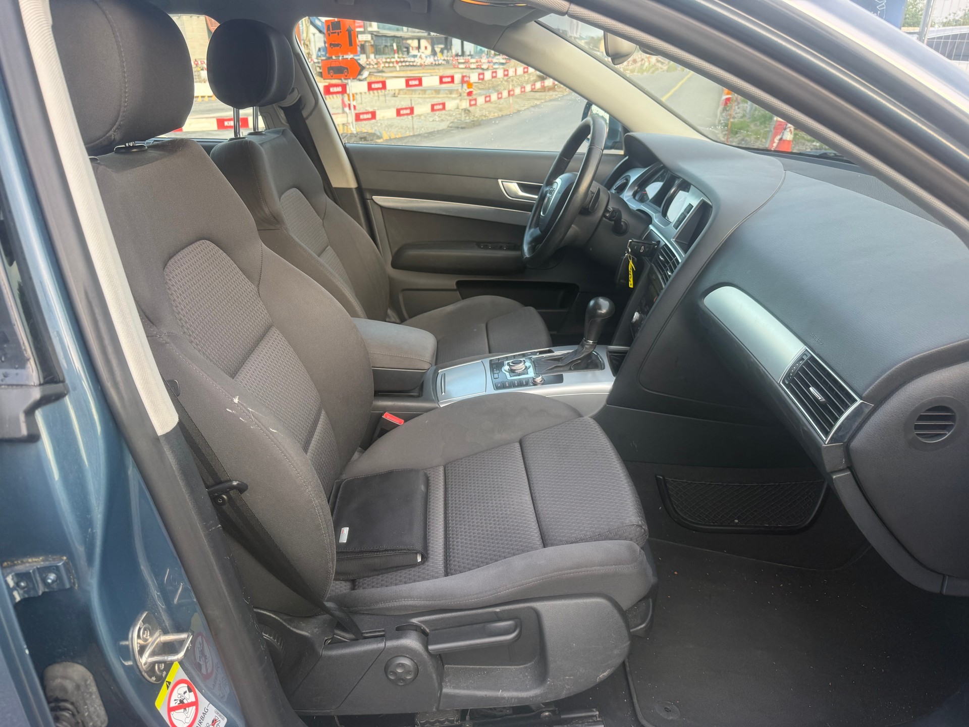 AUDI A6 Avant 2.8 V6 FSI multitronic-image-11
