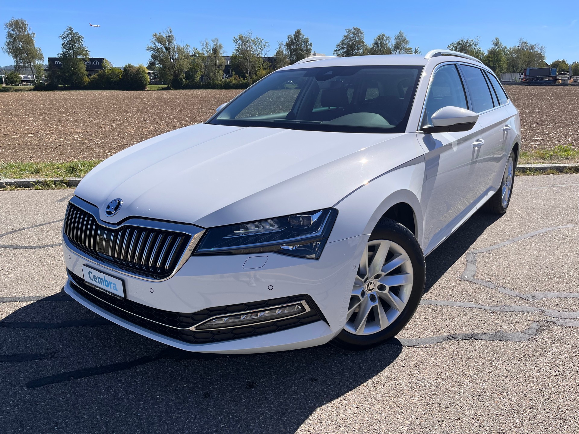 SKODA Superb Combi 2.0 TDi Style 4x4 DSG * MY SKODA PAKET - LEDER ALCANTARA - PEARL WEISS METALLIC - AHK 2200kg *