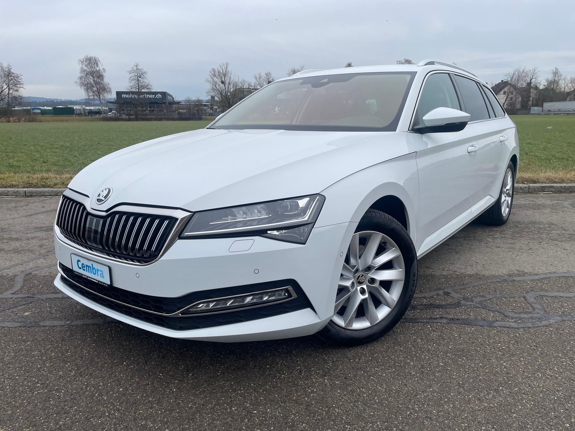 SKODA Superb Combi 2.0 TDi Style 4x4 DSG * MY SKODA PAKET - LEDER ALCANTARA - WEISS METALLIC - AHK 2200kg *