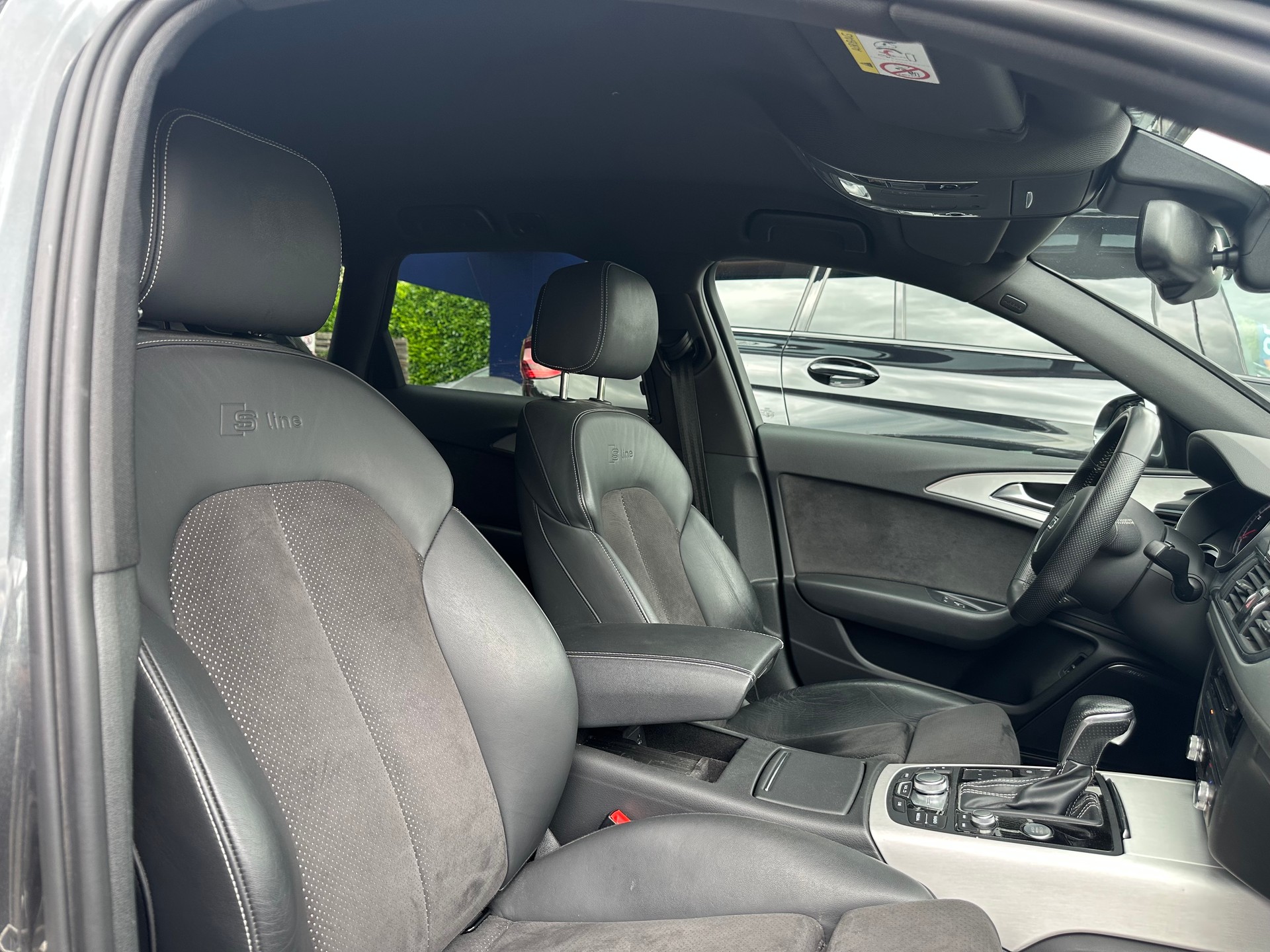 AUDI A6 Avant 3.0 TDI V6 quattro S-tronic-image-12