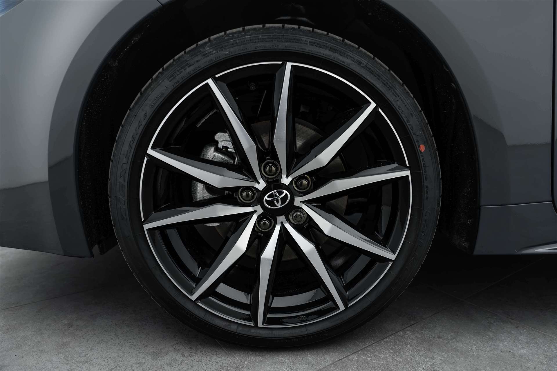TOYOTA Corolla Touring Sports 2.0 HSD GR Sport e-CVT Automat-image-5